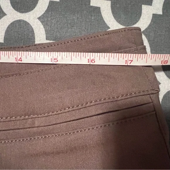 New Directions NWT women’s size 12 Taupe pull on straight leg style pants - Picture 5 of 9